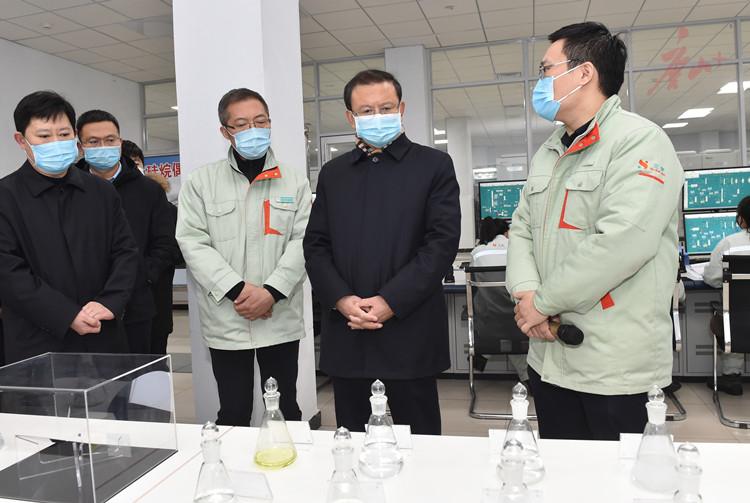 Zhang Gujiang, Vice Chairman of the Provincial Committee of the Chinese People's Political Consultative Conference and Secretary of the Municipal Party Committee, conducted a survey at Sanfu Co., Ltd